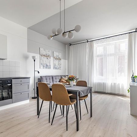 Spacious & Quiet Apt - Old Town & Kazimierz Cracóvia Exterior foto